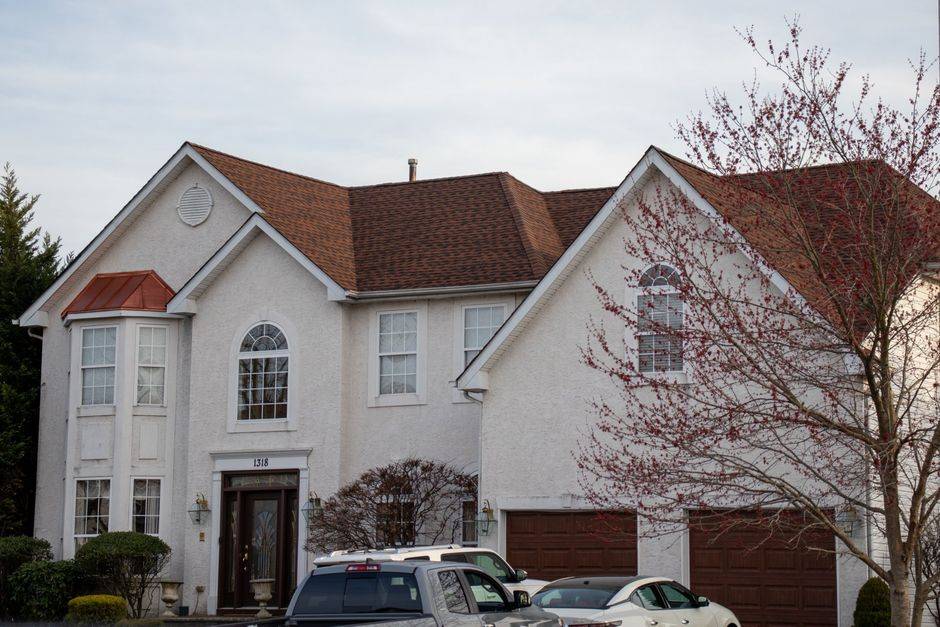 Completed architectural shingle roof replacement